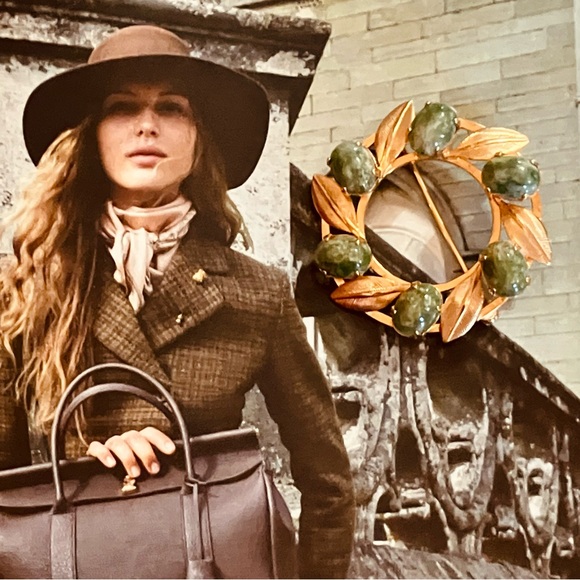 Jade Gold Vintage Circle Brooch - Picture 5 of 9